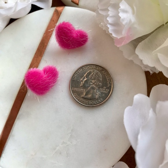 Barbie Pink Fuzzy Heart Stud Earrings NWT - Picture 4 of 5